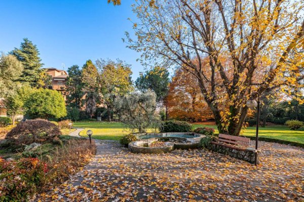 casa indipendente in vendita a Monticello Brianza