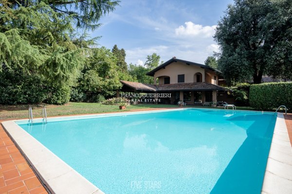 casa indipendente in vendita a Monticello Brianza