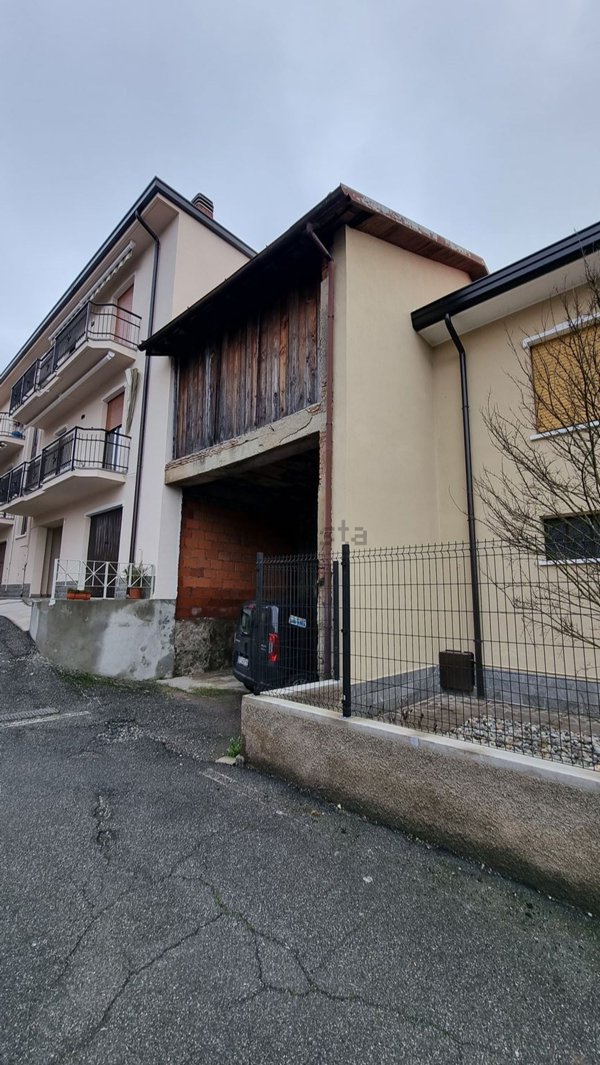 appartamento in vendita a Monticello Brianza