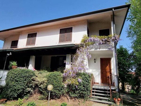 casa indipendente in vendita a Monticello Brianza