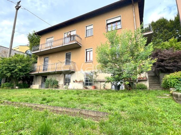 casa indipendente in vendita a Monticello Brianza