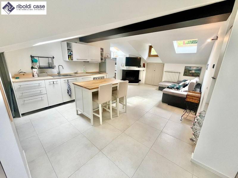 appartamento in vendita a Monticello Brianza