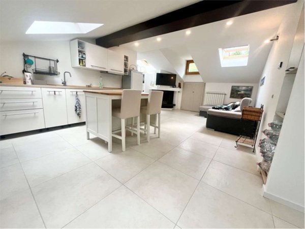 appartamento in vendita a Monticello Brianza