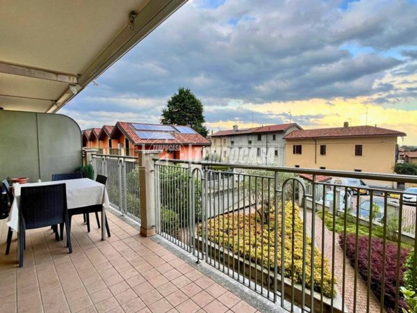 appartamento in vendita a Monticello Brianza