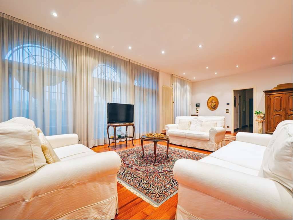 casa indipendente in vendita a Monticello Brianza