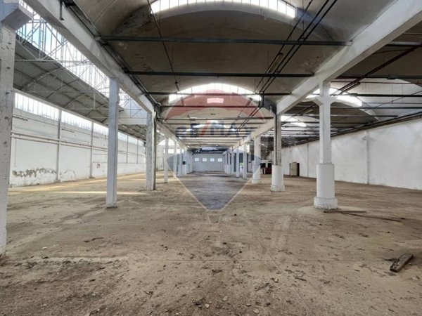 locale commerciale in vendita a Monticello Brianza