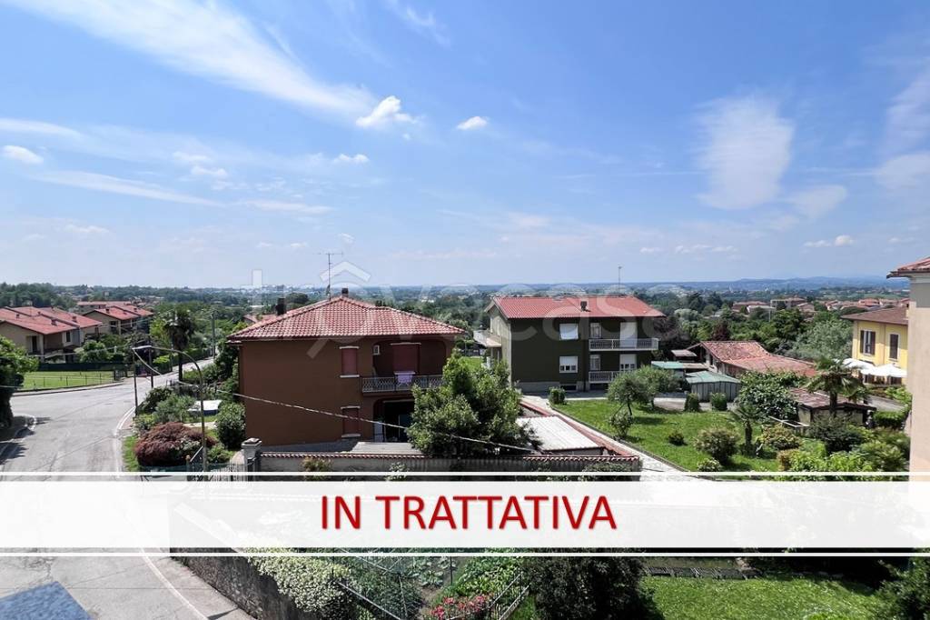 appartamento in vendita a Monticello Brianza