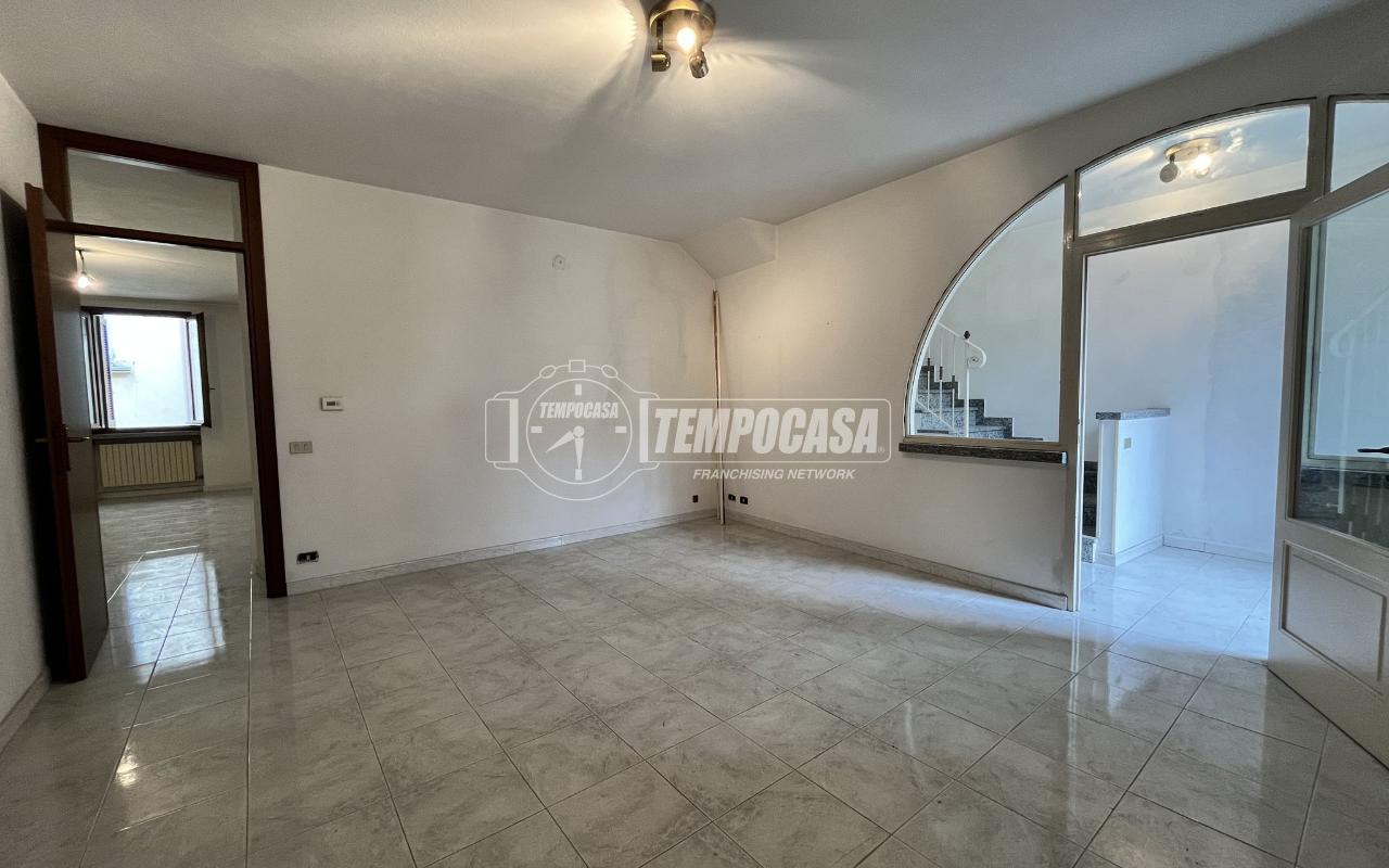 casa indipendente in vendita a Monticello Brianza