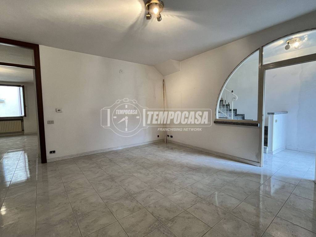 casa indipendente in vendita a Monticello Brianza