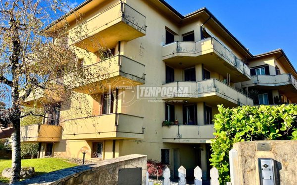 appartamento in vendita a Monticello Brianza