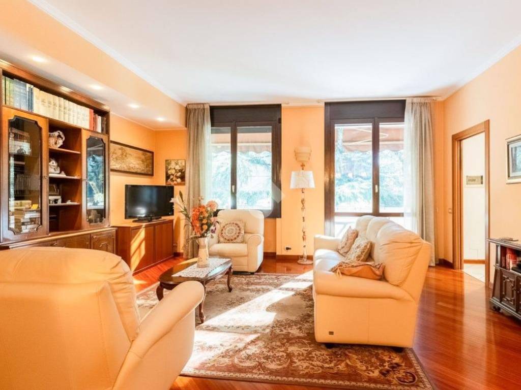 appartamento in vendita a Monticello Brianza