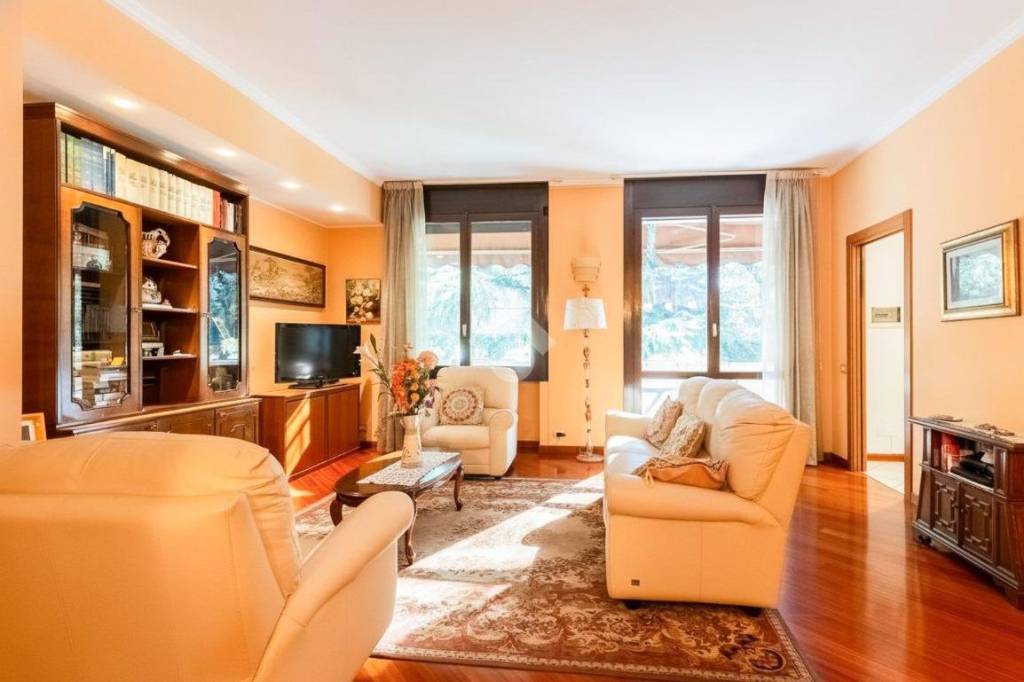 appartamento in vendita a Monticello Brianza