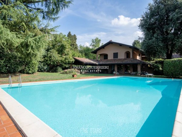 casa indipendente in vendita a Monticello Brianza