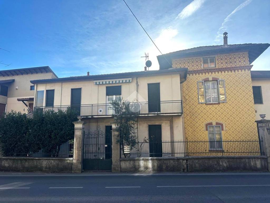 appartamento in vendita a Monticello Brianza