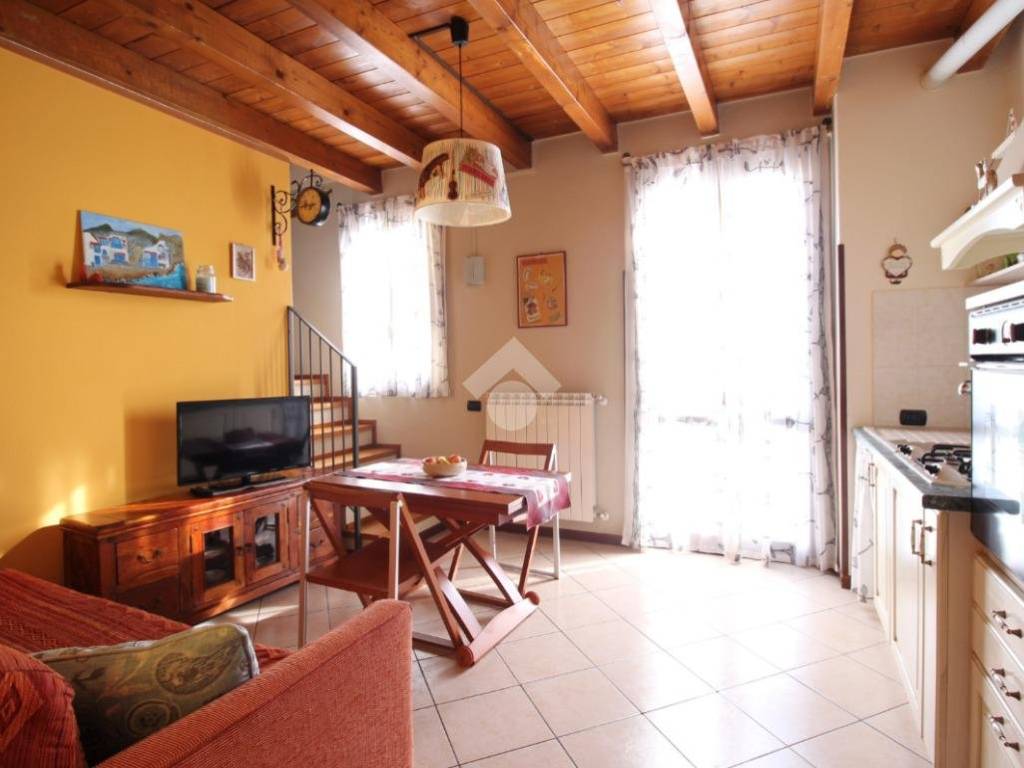 appartamento in vendita a Monticello Brianza