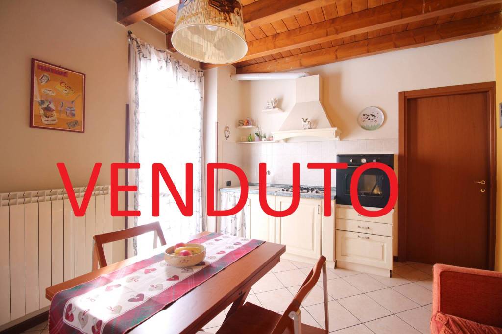 appartamento in vendita a Monticello Brianza