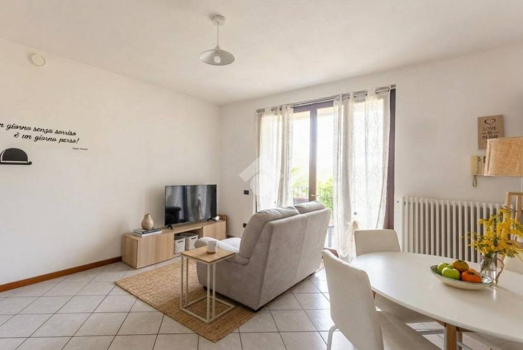 appartamento in vendita a Monticello Brianza