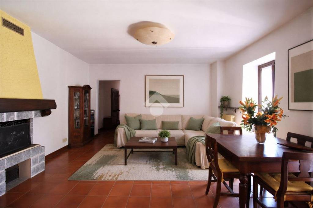 appartamento in vendita a Monticello Brianza in zona Prebone