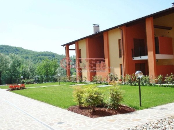 appartamento in vendita a Monticello Brianza