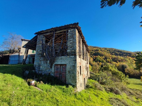 casale in vendita a Dernice