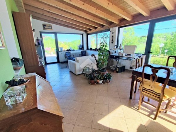 casa indipendente in vendita a Dernice in zona Vigana