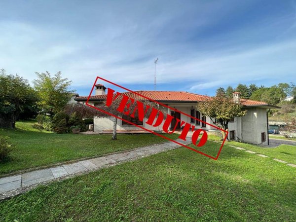 casa indipendente in vendita a Nibionno