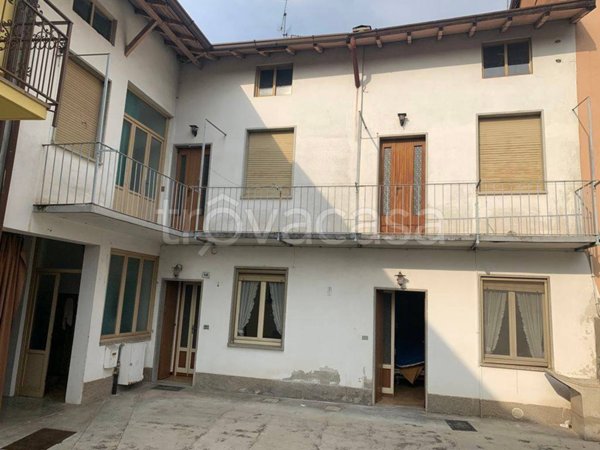 casa indipendente in vendita a Nibionno