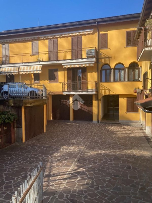 appartamento in vendita a Nibionno in zona Tabiago