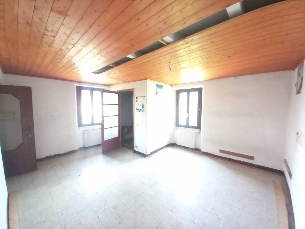 casa indipendente in vendita a Nibionno in zona Tabiago