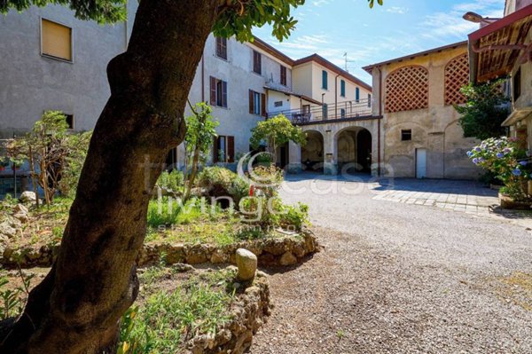 casa indipendente in vendita a Nibionno in zona Tabiago