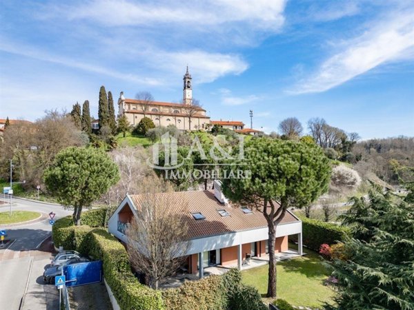 casa indipendente in vendita a Nibionno in zona Tabiago