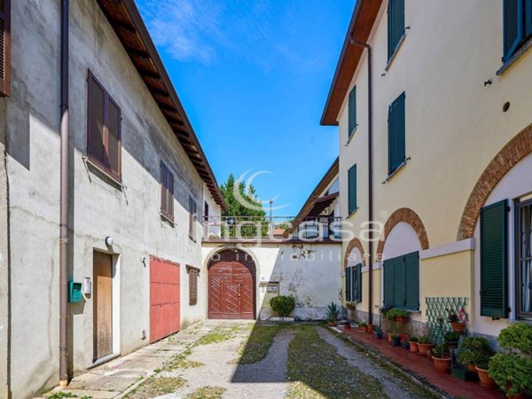 appartamento in vendita a Nibionno in zona Tabiago