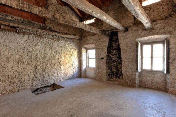 casa indipendente in vendita a Nibionno