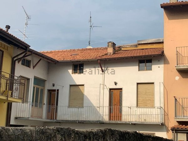 pentavano in vendita a Nibionno in zona Tabiago