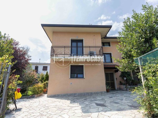 appartamento in vendita a Nibionno in zona Tabiago