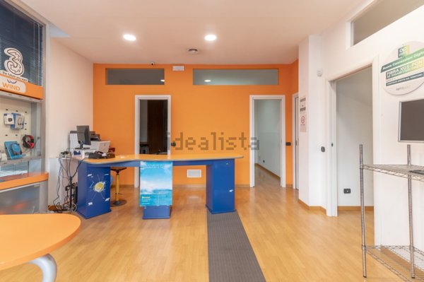 ufficio in vendita a Nibionno in zona Tabiago