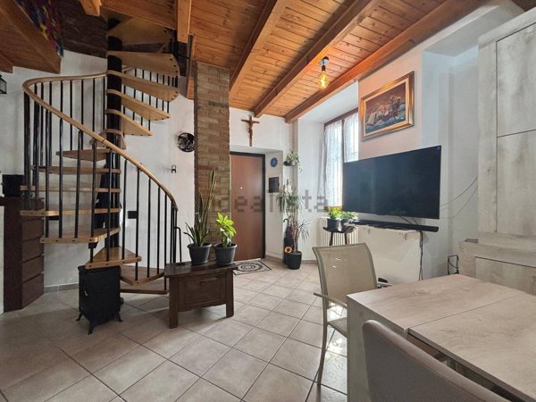 appartamento in vendita a Nibionno in zona Tabiago