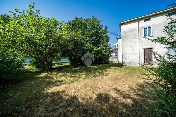 casa indipendente in vendita ad Oggiono