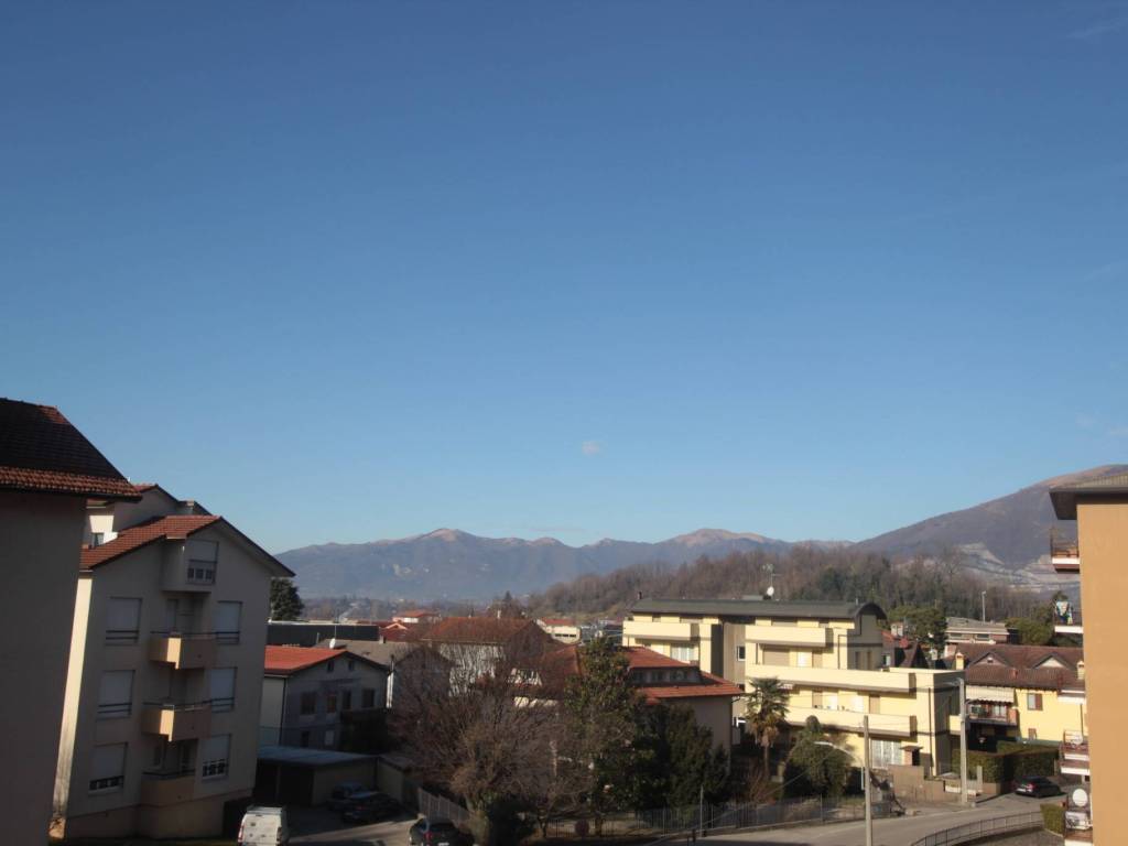 appartamento in vendita ad Oggiono