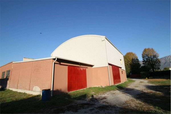 terreno edificabile in vendita ad Oggiono