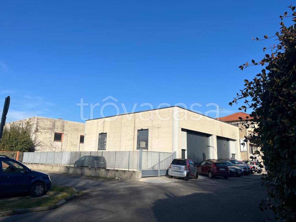 appartamento in vendita ad Oggiono
