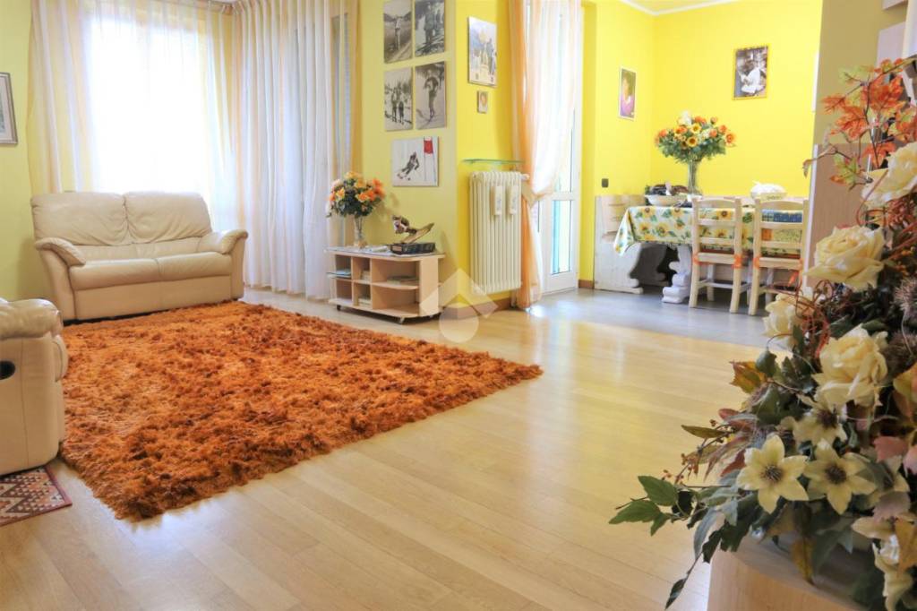 appartamento in vendita ad Oggiono