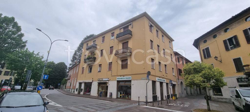 appartamento in vendita ad Oggiono