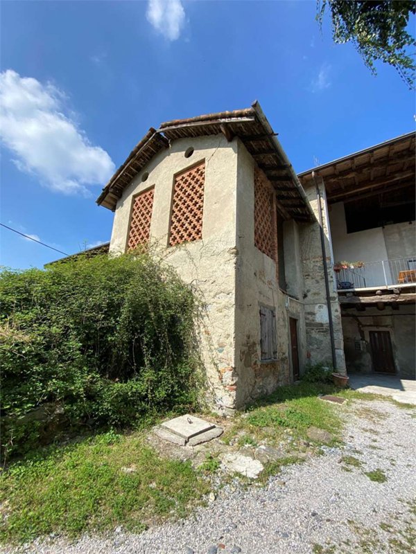 casa indipendente in vendita ad Oggiono