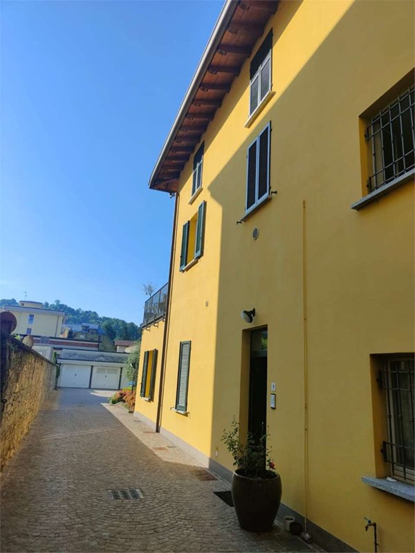appartamento in vendita ad Oggiono