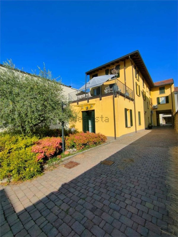 appartamento in vendita ad Oggiono