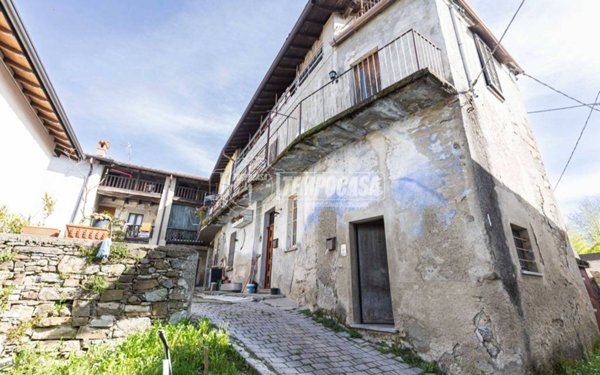 casa indipendente in vendita ad Oggiono