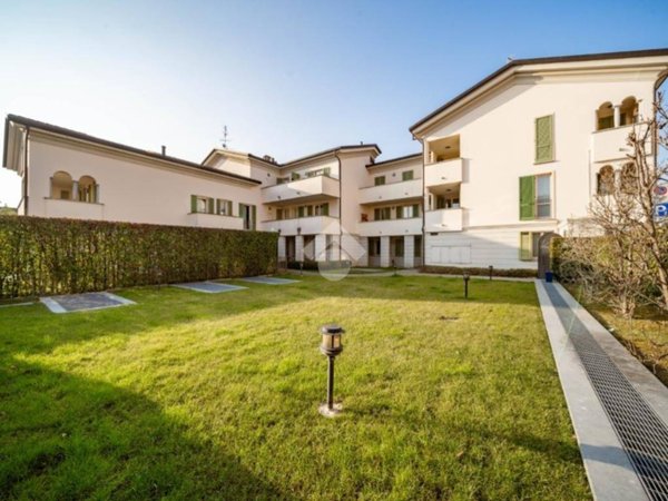 appartamento in vendita ad Oggiono