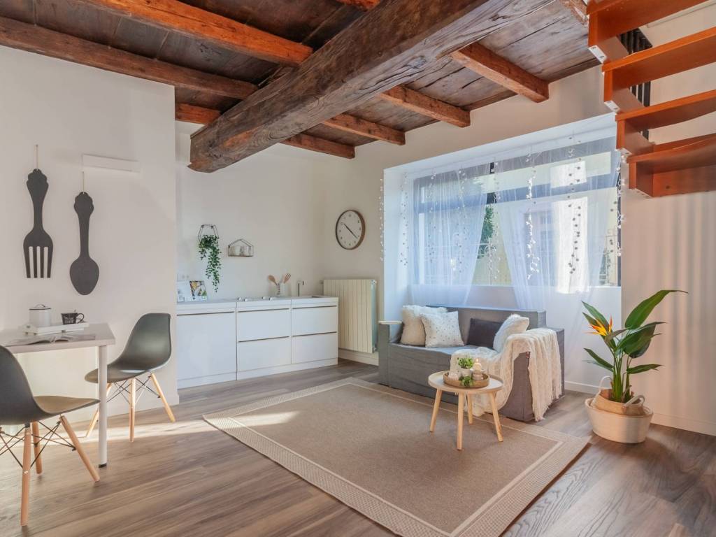 appartamento in vendita ad Oggiono
