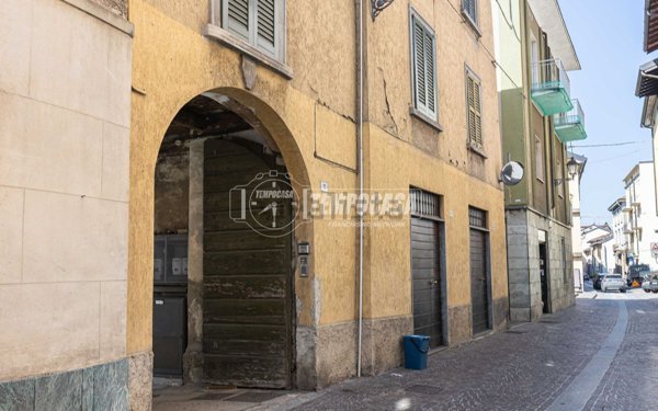 appartamento in vendita ad Oggiono